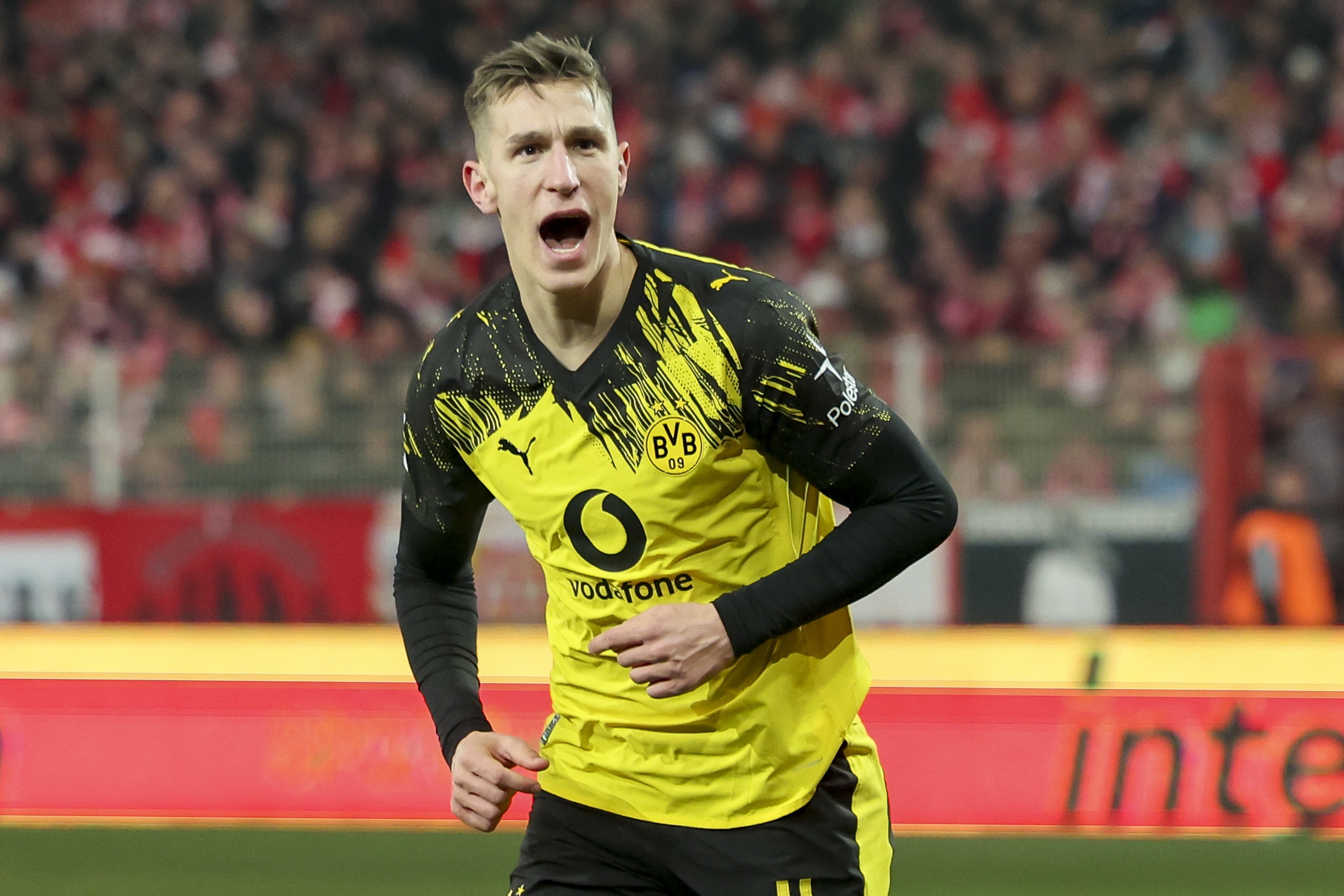 华体会体育在线-名宿：施洛特贝克是多特蒙德当之无愧的核心球员，各方面无可挑剔